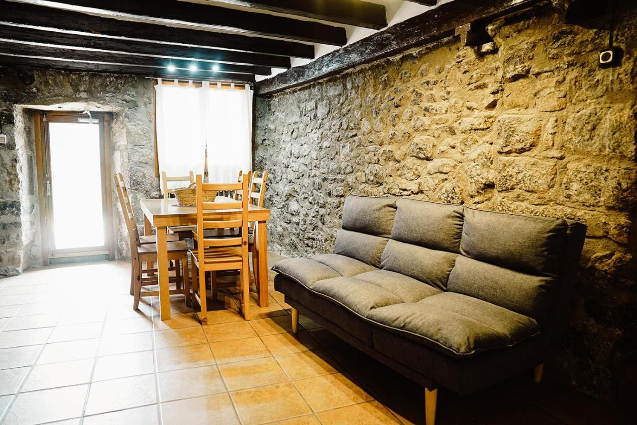 Cases Altes De Posada Navés 外观 照片